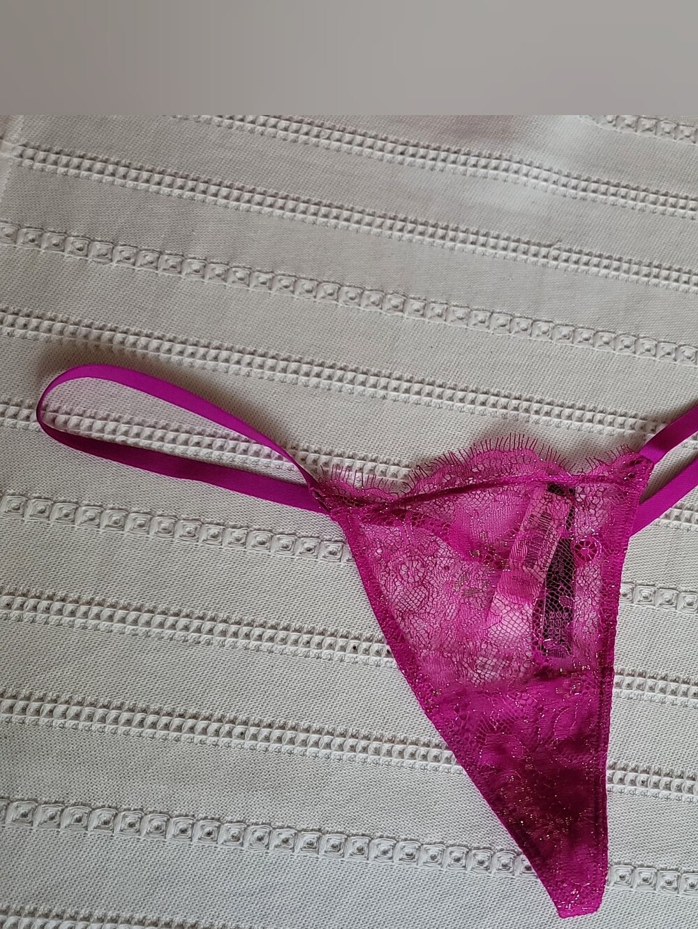 VS SZ XL Magenta Pink/Purple Lace Thong G-string Bottoms Panty Underwear